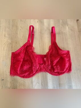 Victoria’s Secret Unlined Lace Demi Bra